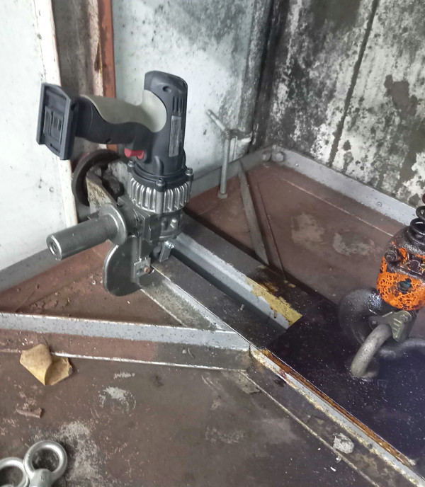 ホイスト取替前