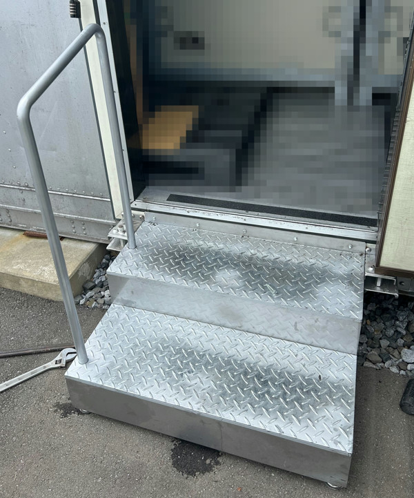 階段、手すり取付後