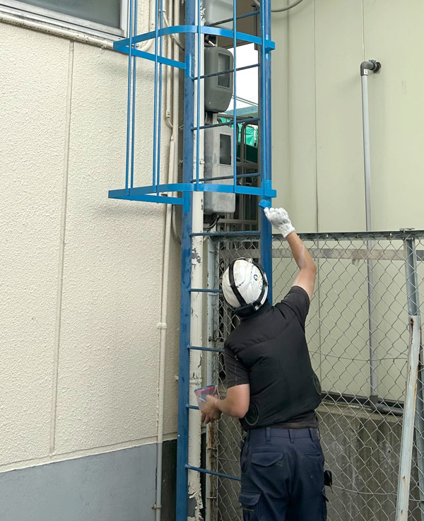 手すり取付作業