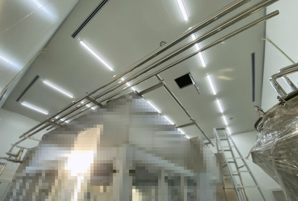 サニタリー配管施工中