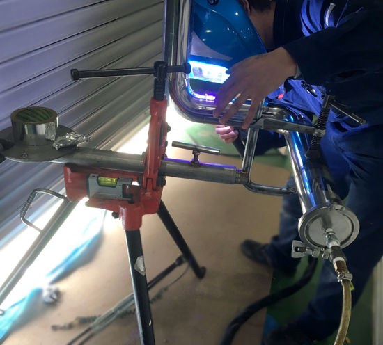 配管溶接作業中