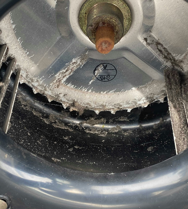 破断したシロッコファン