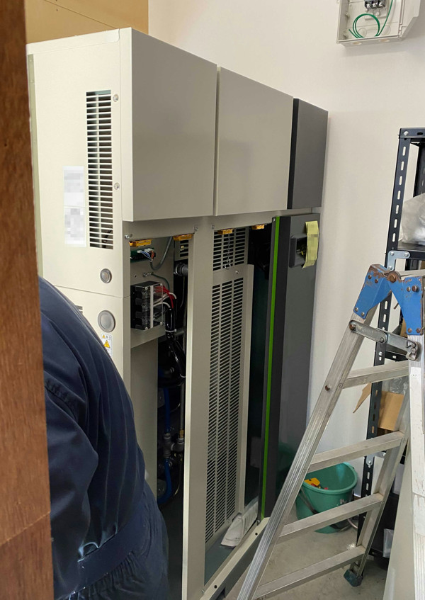 コンプレッサー据付