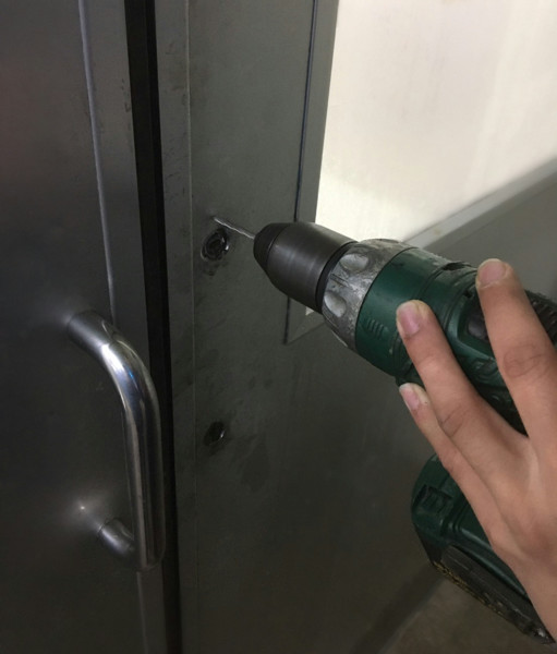 ドアハンドル修理