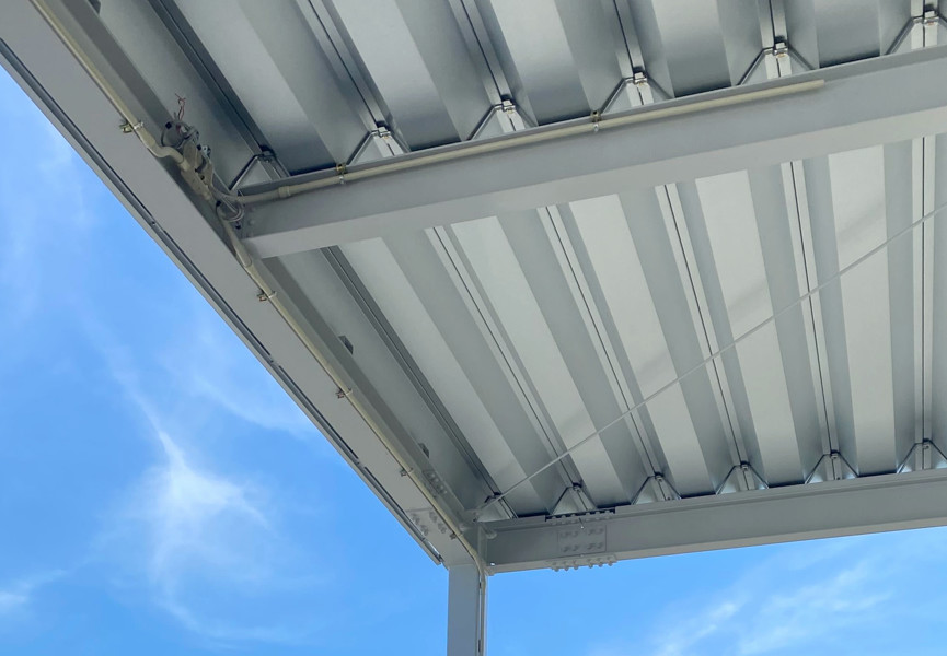 電源ボックス上部の配線