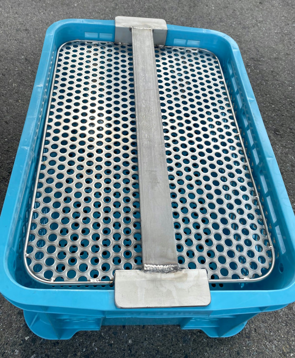 パンチングメタル部品製作