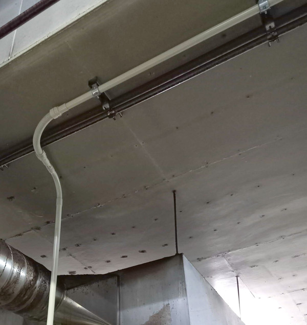 設置後ケーブル