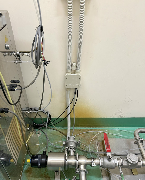 電気・エアー配管設置