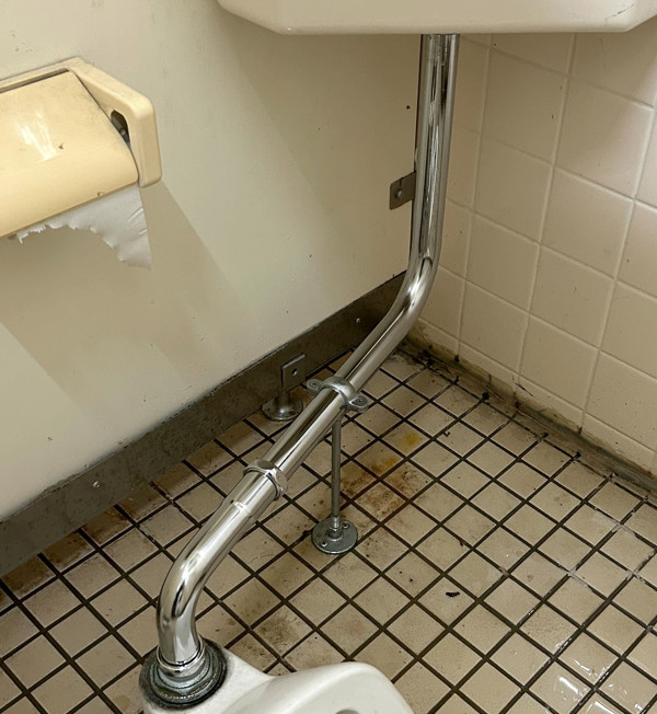 トイレ配管修理