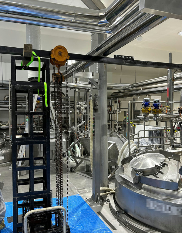 レール、トロリ設置