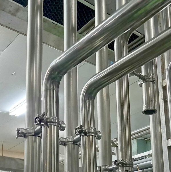 製作した配管を取付