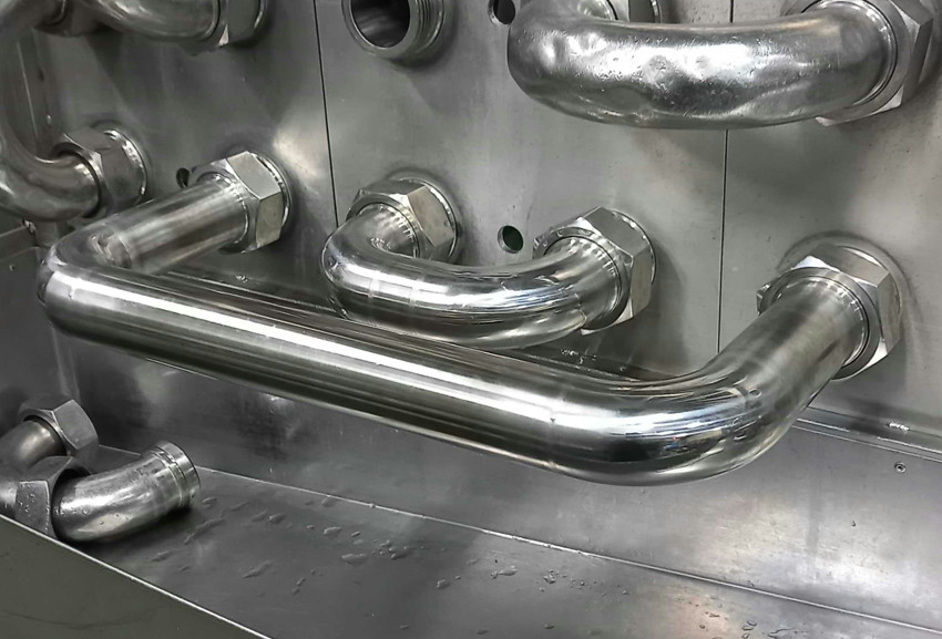 製作した配管を取付