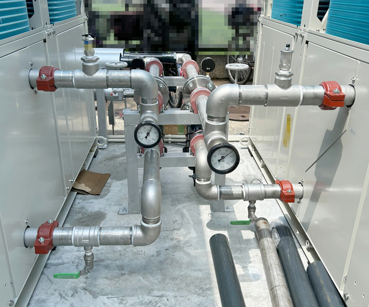 チラー設備配管接続