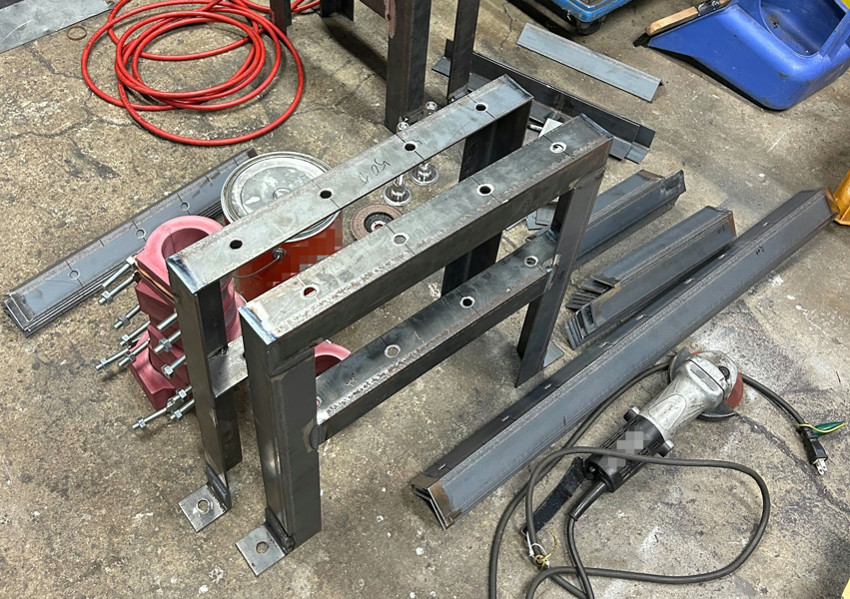 配管支持部品製作